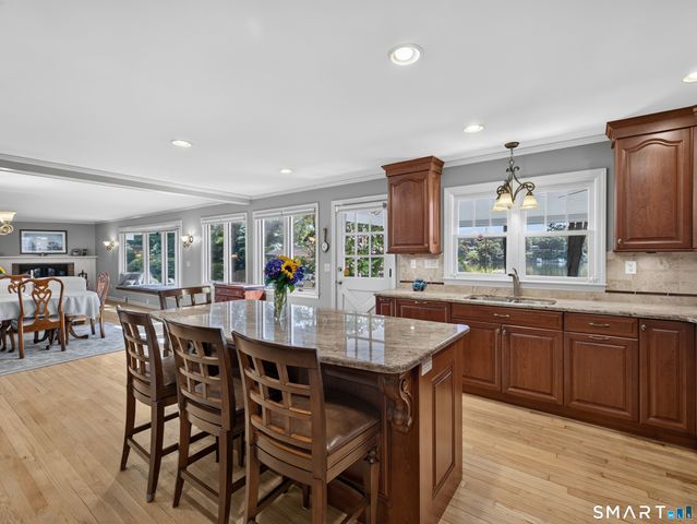 7 Shawandassee Road, Waterford, CT 06385