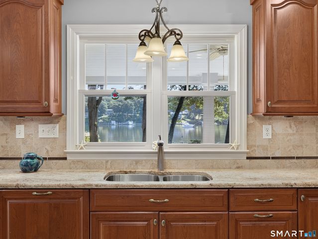 7 Shawandassee Road, Waterford, CT 06385