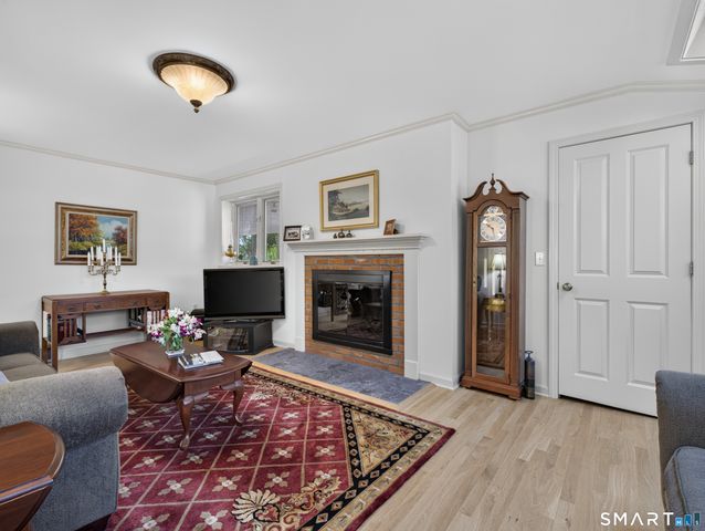 7 Shawandassee Road, Waterford, CT 06385