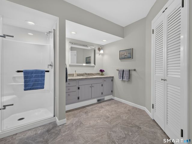 7 Shawandassee Road, Waterford, CT 06385