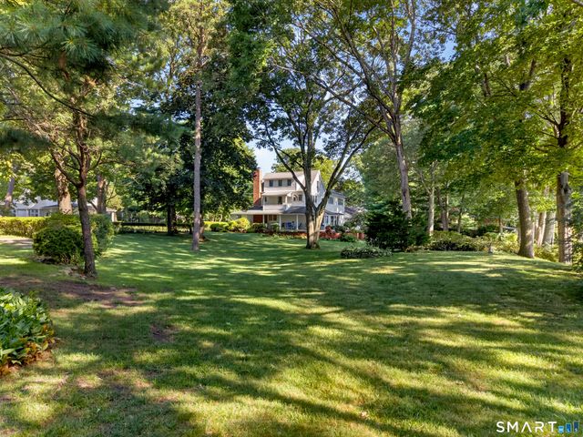 7 Shawandassee Road, Waterford, CT 06385