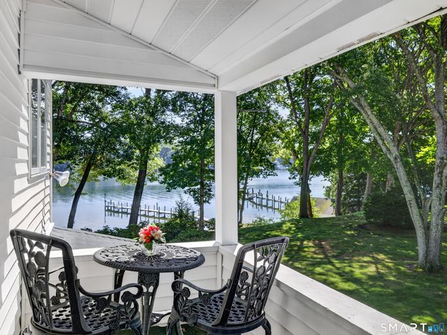 7 Shawandassee Road, Waterford, CT 06385