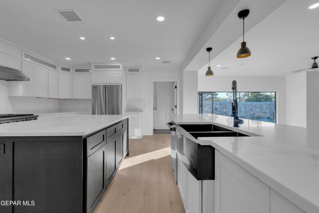 615 BLANCHARD Avenue, El Paso, TX 79902