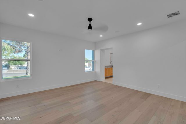 615 BLANCHARD Avenue, El Paso, TX 79902