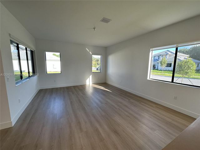 5796 SW 104th Terrace, Cooper City, FL 33328
