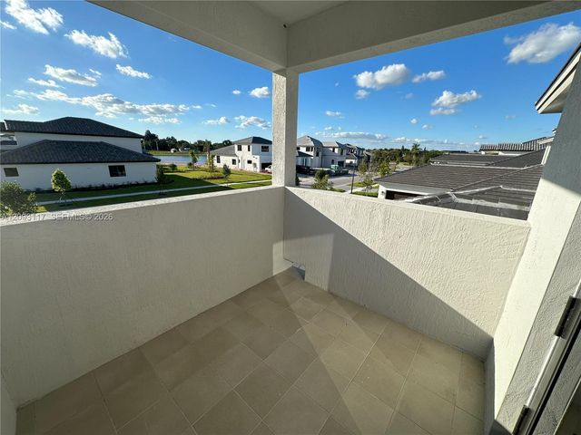 5796 SW 104th Terrace, Cooper City, FL 33328