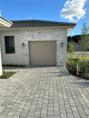 5796 SW 104th Terrace, Cooper City, FL 33328