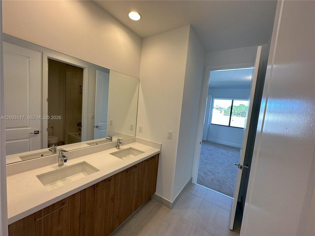 5796 SW 104th Terrace, Cooper City, FL 33328