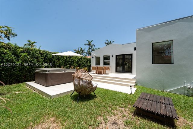 8926 Emerson Ave, Surfside, FL 33154