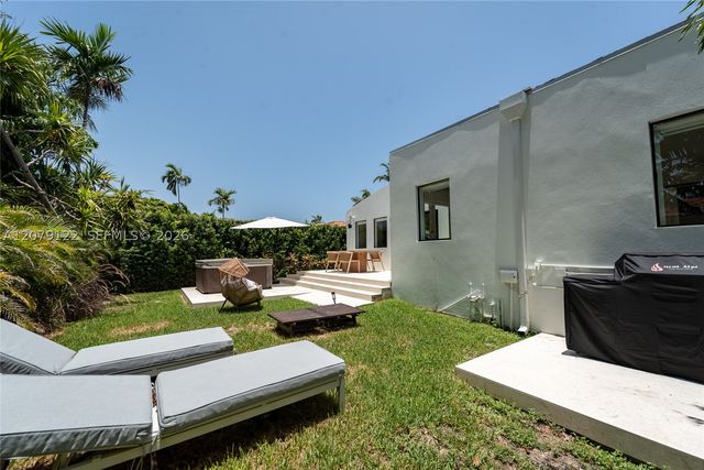 8926 Emerson Ave, Surfside, FL 33154