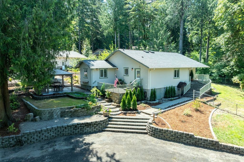 19290 E State Route 106, Belfair, WA 98528
