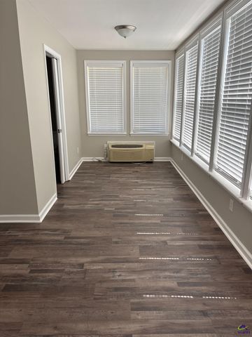 422 Lake Front Drive, Warner Robins, GA 31088