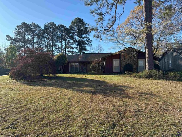 422 Lake Front Drive, Warner Robins, GA 31088