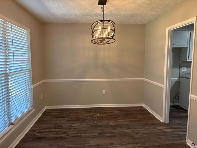 422 Lake Front Drive, Warner Robins, GA 31088