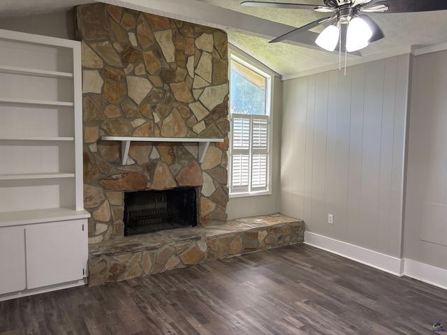 422 Lake Front Drive, Warner Robins, GA 31088