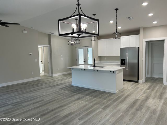 839 Everglade Avenue SE, Palm Bay, FL 32909