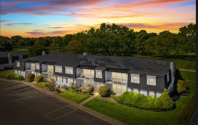 1133 Royal Saint George Drive 108, Naperville, IL 60563