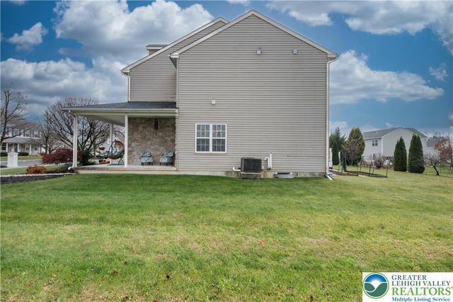 1702 Windmill Lane, Upper Macungie Twp, PA 18031