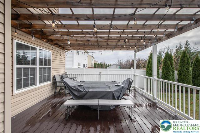 1702 Windmill Lane, Upper Macungie Twp, PA 18031