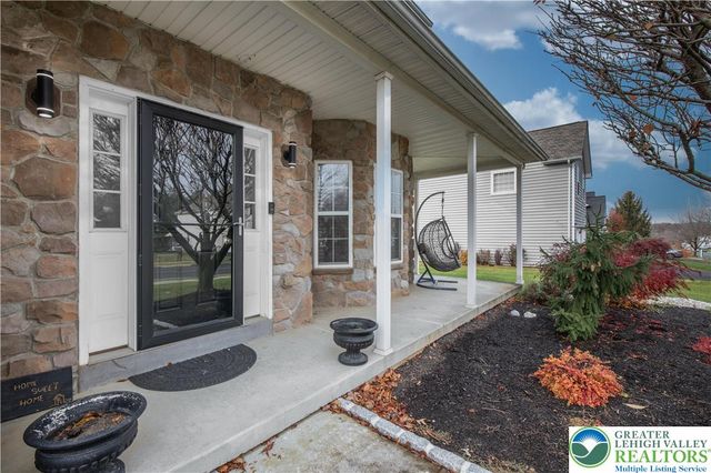 1702 Windmill Lane, Upper Macungie Twp, PA 18031