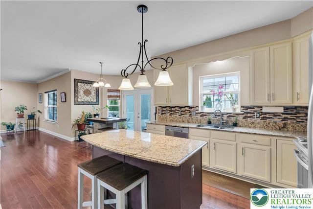 1702 Windmill Lane, Upper Macungie Twp, PA 18031