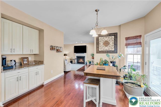 1702 Windmill Lane, Upper Macungie Twp, PA 18031