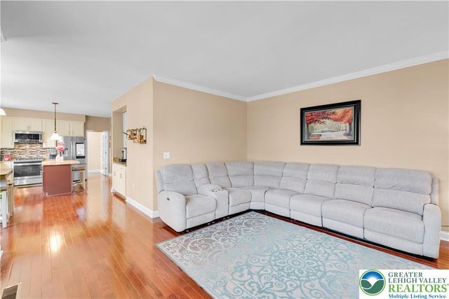 1702 Windmill Lane, Upper Macungie Twp, PA 18031