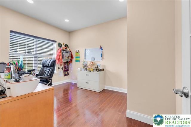 1702 Windmill Lane, Upper Macungie Twp, PA 18031