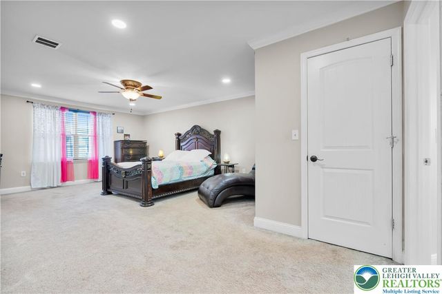 1702 Windmill Lane, Upper Macungie Twp, PA 18031