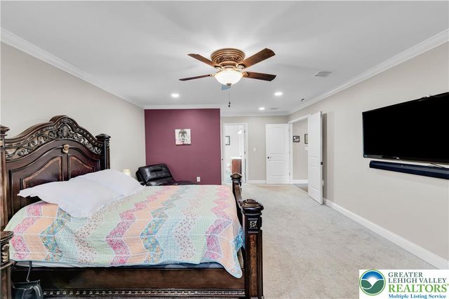 1702 Windmill Lane, Upper Macungie Twp, PA 18031