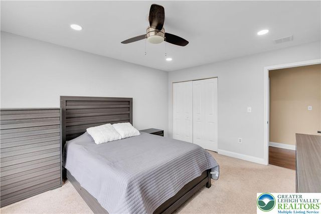 1702 Windmill Lane, Upper Macungie Twp, PA 18031