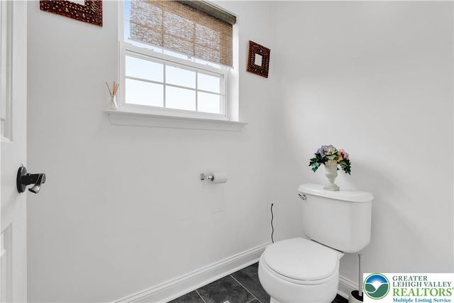 1702 Windmill Lane, Upper Macungie Twp, PA 18031