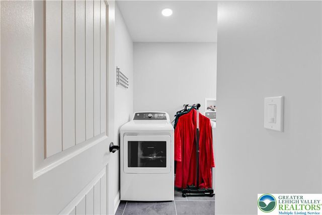 1702 Windmill Lane, Upper Macungie Twp, PA 18031