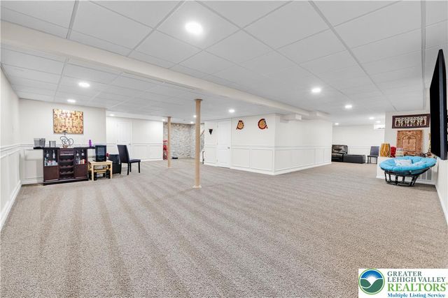 1702 Windmill Lane, Upper Macungie Twp, PA 18031