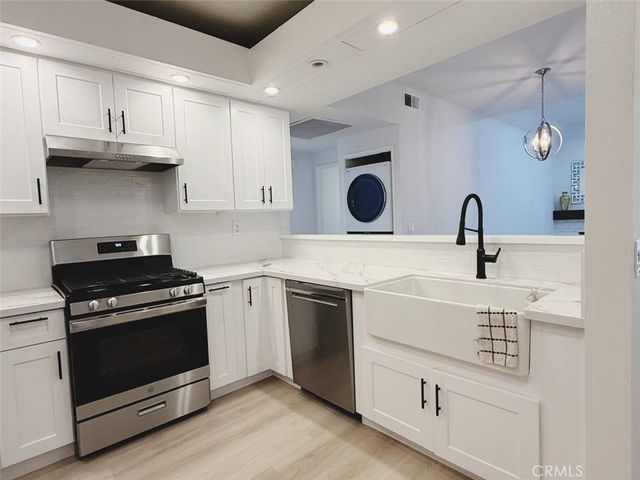 17191 Corbina Lane 102, Huntington Beach, CA 92649