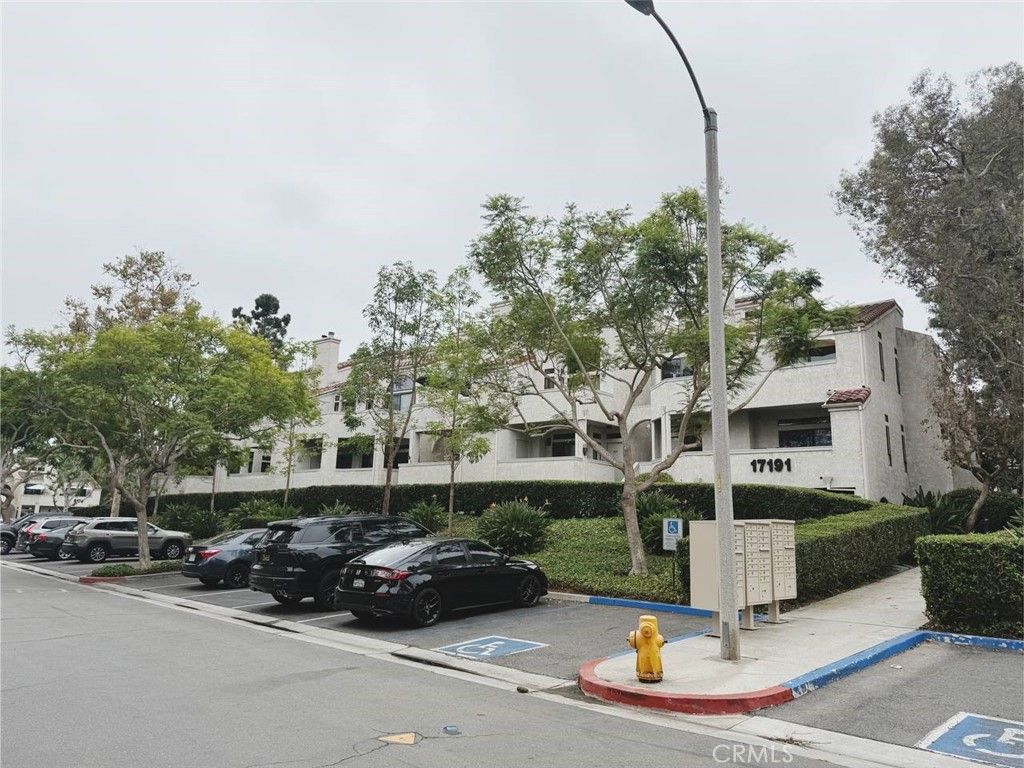 17191 Corbina Lane 102, Huntington Beach, CA 92649