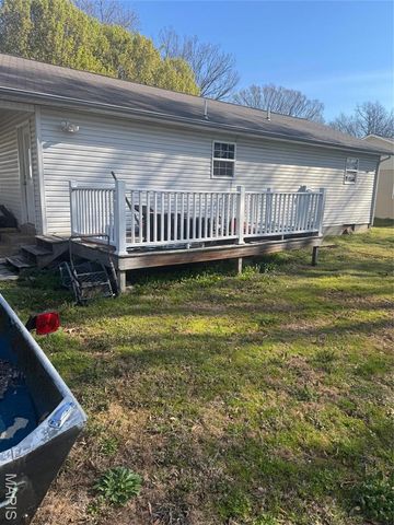 1103 Worth Street, Dexter, MO 63841