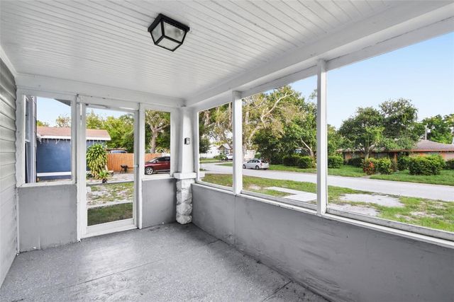 3745 S 16TH AVENUE S, St Petersburg, FL 33711