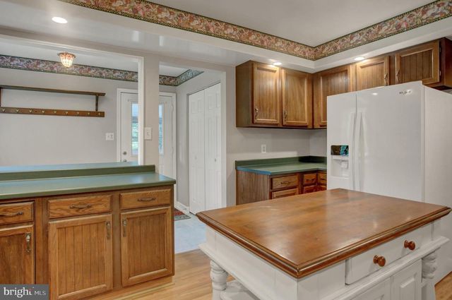 19058 KEEDYSVILLE RD, Keedysville, MD 21756