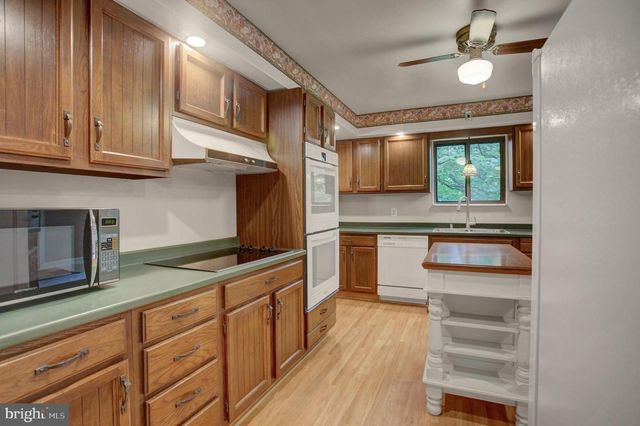 19058 KEEDYSVILLE RD, Keedysville, MD 21756
