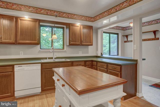 19058 KEEDYSVILLE RD, Keedysville, MD 21756