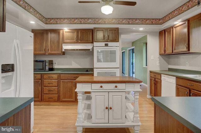 19058 KEEDYSVILLE RD, Keedysville, MD 21756