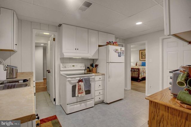 19058 KEEDYSVILLE RD, Keedysville, MD 21756