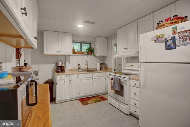 19058 KEEDYSVILLE RD, Keedysville, MD 21756