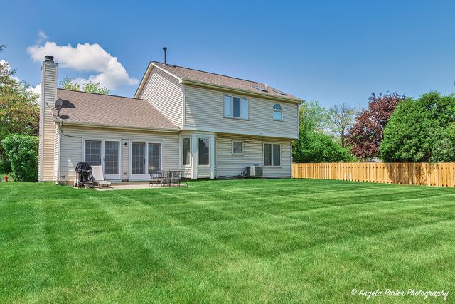 213 Stanton Drive, Buffalo Grove, IL 60089
