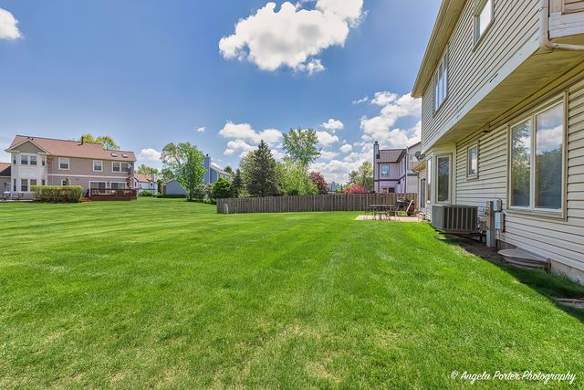 213 Stanton Drive, Buffalo Grove, IL 60089