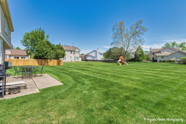 213 Stanton Drive, Buffalo Grove, IL 60089
