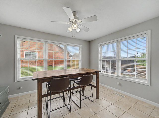 8737 Clear Creek Drive, Evansville, IN 47711