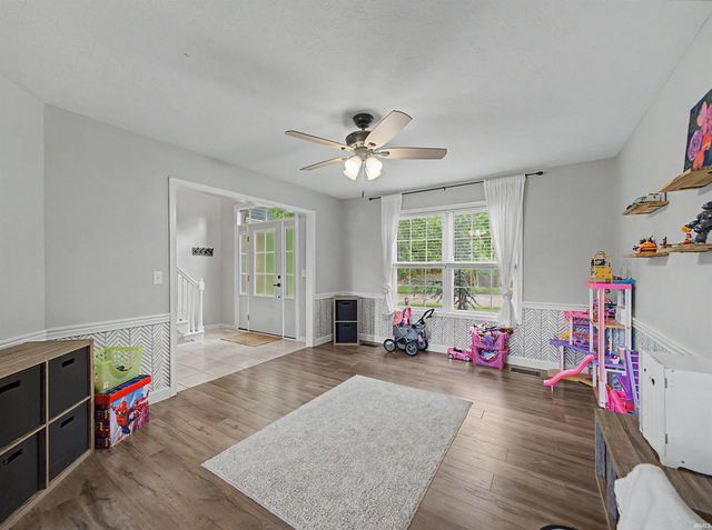 8737 Clear Creek Drive, Evansville, IN 47711