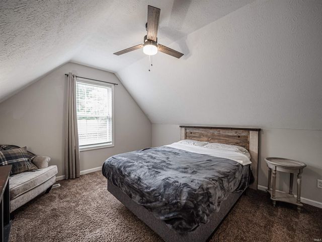 8737 Clear Creek Drive, Evansville, IN 47711